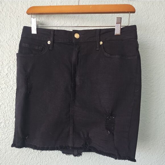 Good American distressed jean skirt - Picture 1 of 9